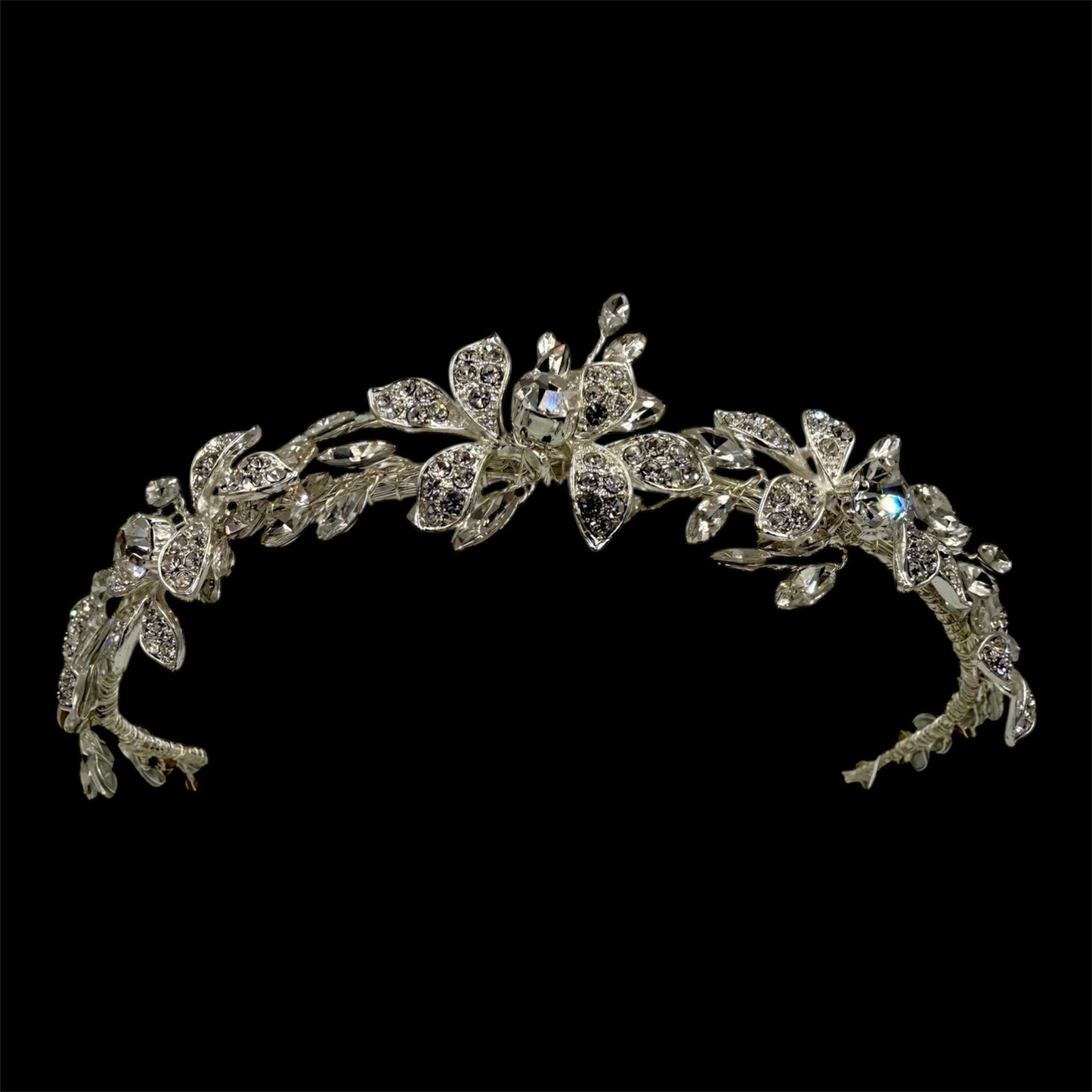 Tiara RA181